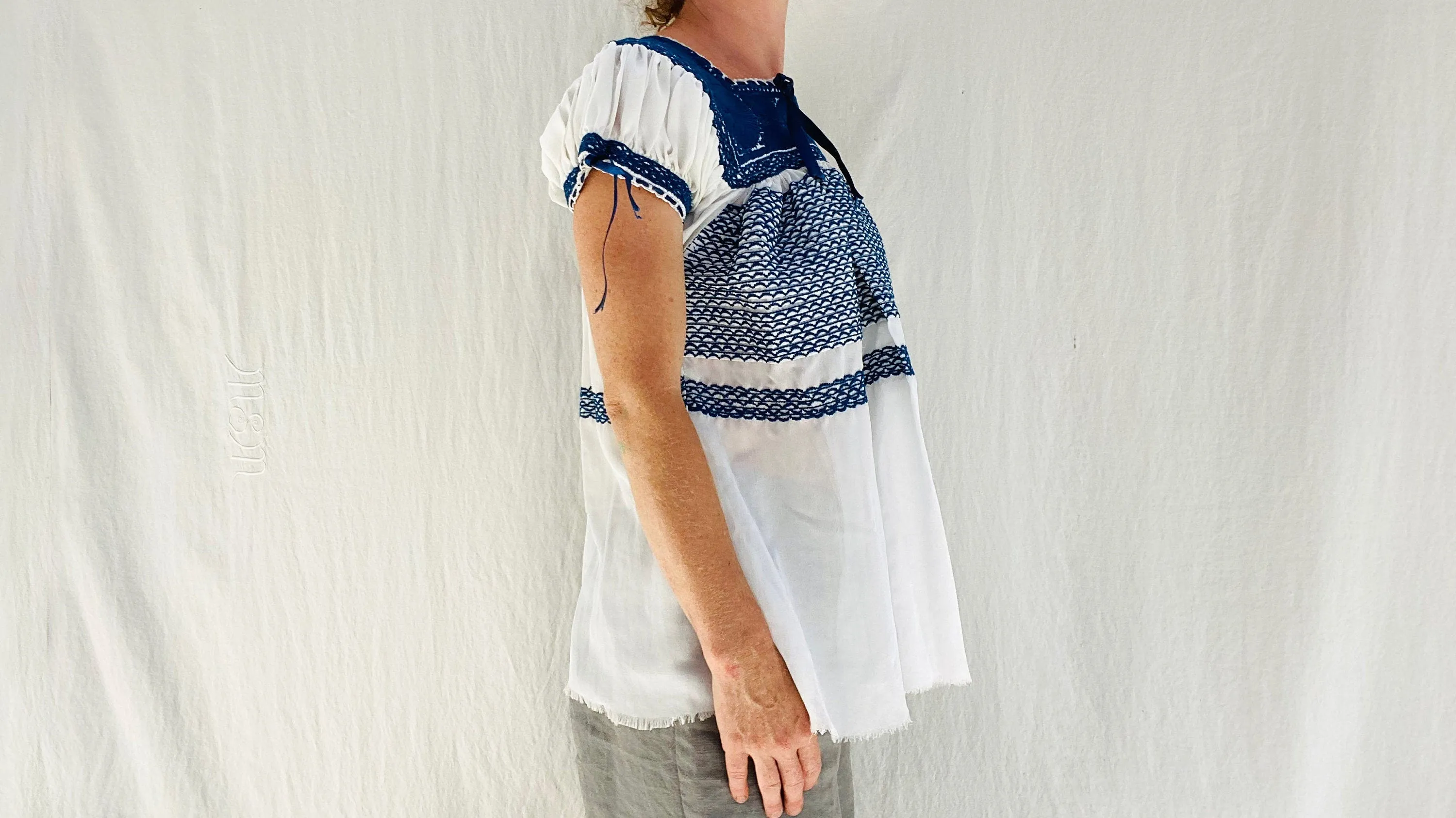 Hand-Embroidered Aguacatenango Blouse. Chiffon.